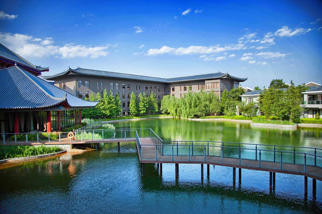 Cloud Luo Ping Hotel Luoping Buitenkant foto