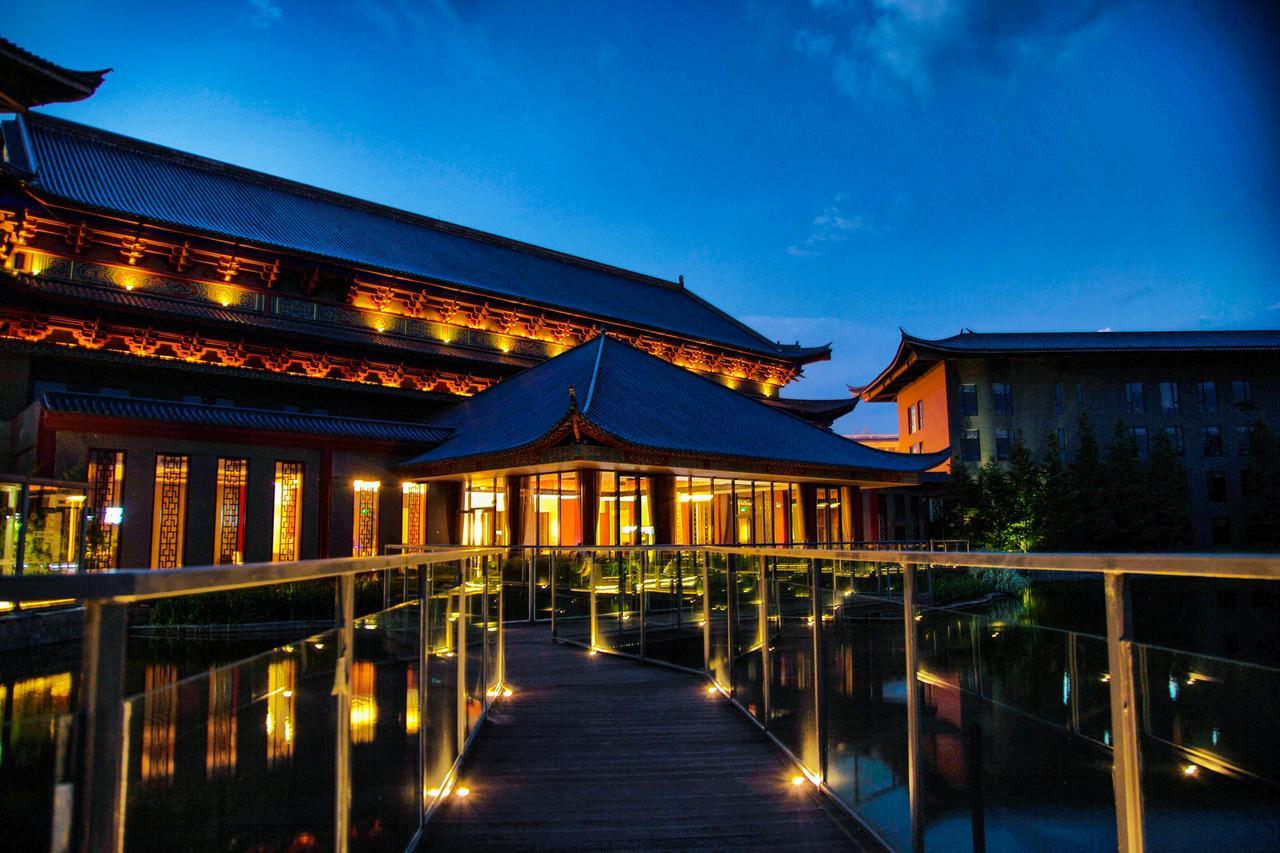 Cloud Luo Ping Hotel Luoping Buitenkant foto