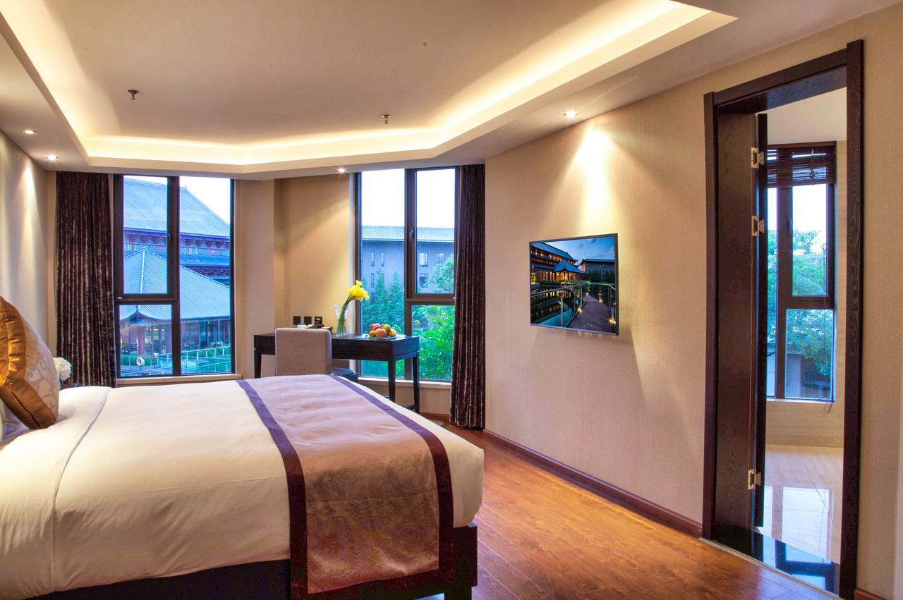 Cloud Luo Ping Hotel Luoping Buitenkant foto
